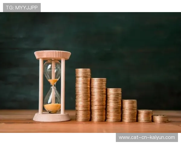 巴黎三人组的小范围迂回：制造巨大压力的品牌策略