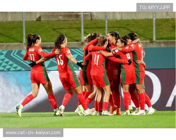 海耶斯：年轻球员为美国女足注入新活力，海耶斯打球视频